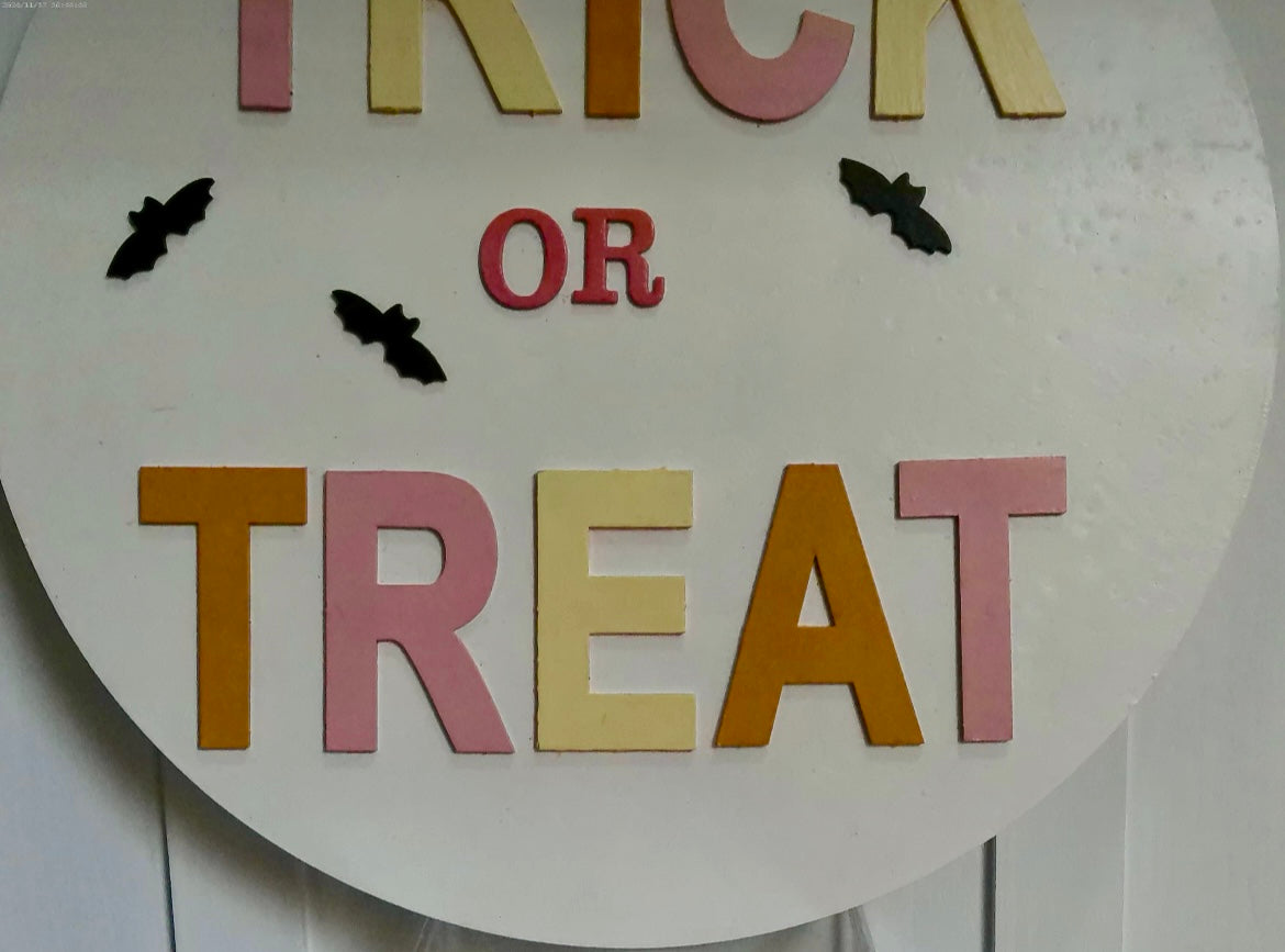 Large Round Trick or Treat Sign